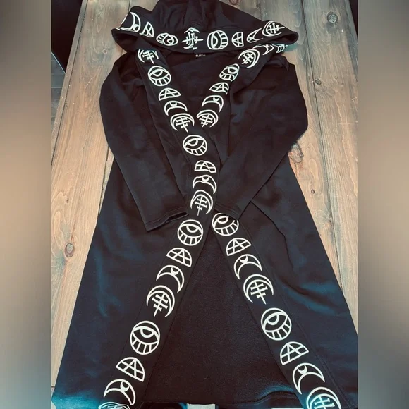 Runic jacket with oversized hood "RUNES HOODIE" - Picture 3 of 5